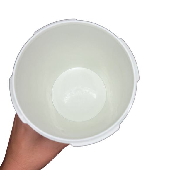 Vintage Tupperware 811-4 White container with lid - Picture 7 of 7